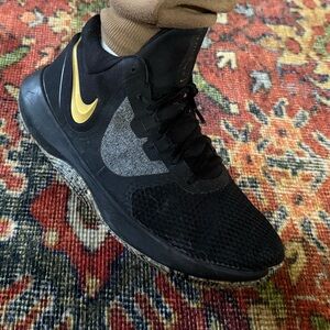 NIKE Air Precision II gold